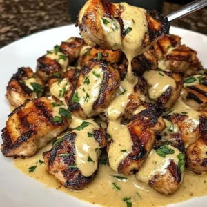 Unlock the secret to perfect Grilled Garlic Chicken Bites. This easy recipe is a must-try. Discover now!