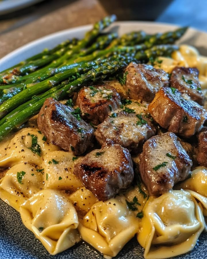 Elevate dinner? Why Garlic Steak Bites with Tortellini & Asparagus Shine pairs steak, pasta, and asparagus—Discover.
