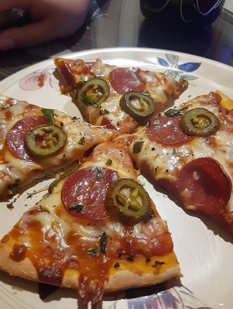 Plant Based Daiya Cheese Pizza Meatless Pepperoni